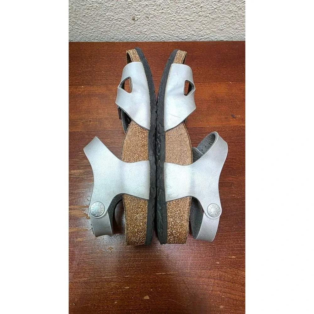 Birkenstock‎ Girls Silver Open-Toe Sandals Adjustable Straps Size 33